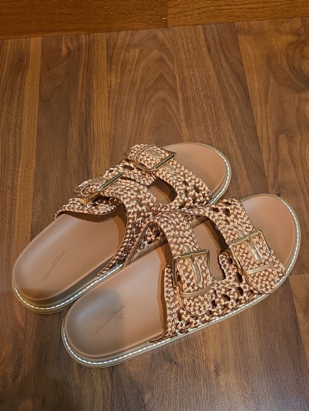Universal thread Crochet Sandals Sz 10